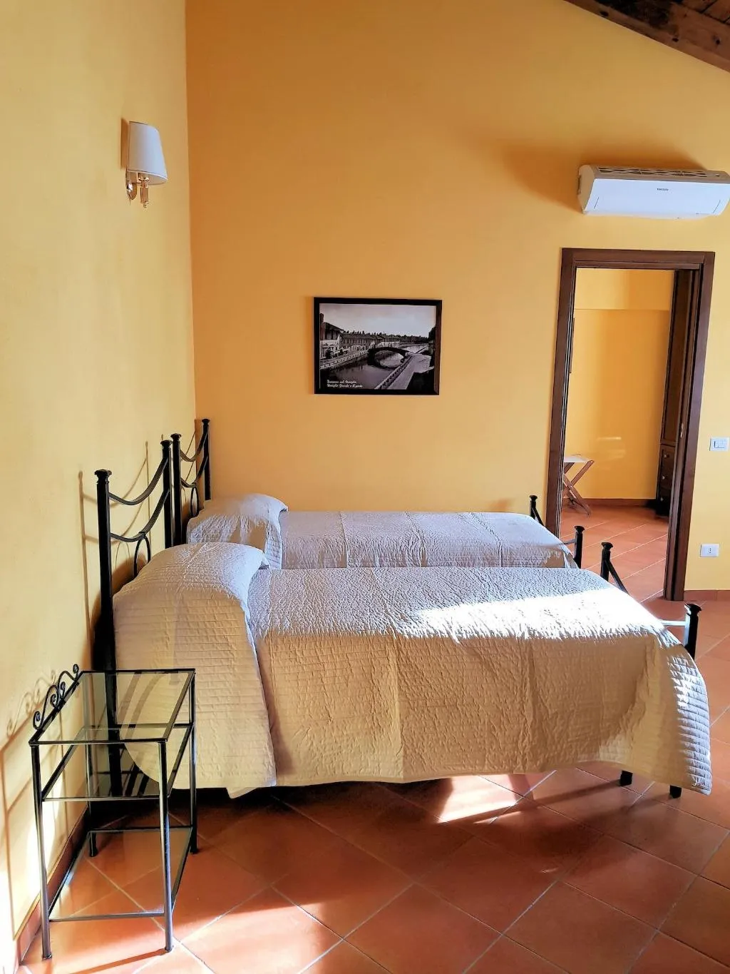 Room, Corte Certosina, Milan
