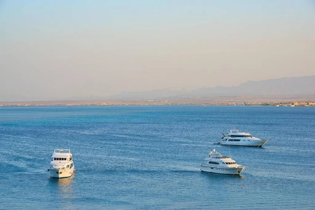 TWIN SEA VIEW WITH BALCONY Room, Hurghada Marriott Beach Resort, Red Sea Riviera