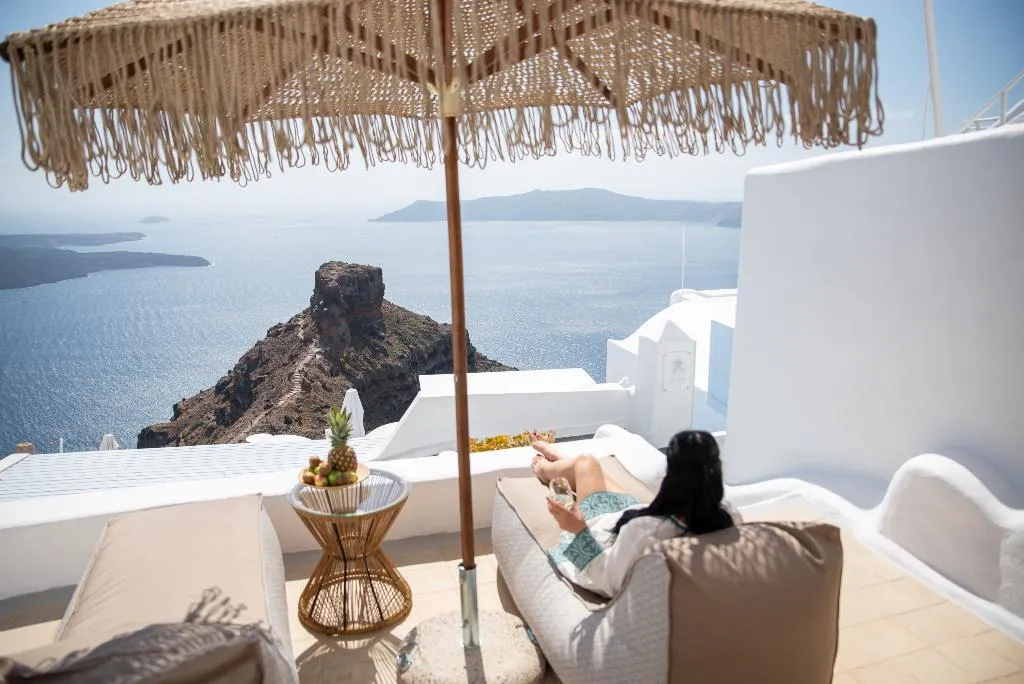 VILLA WITH JACUZZI Room, El Verano Collection Santorini, Santorini