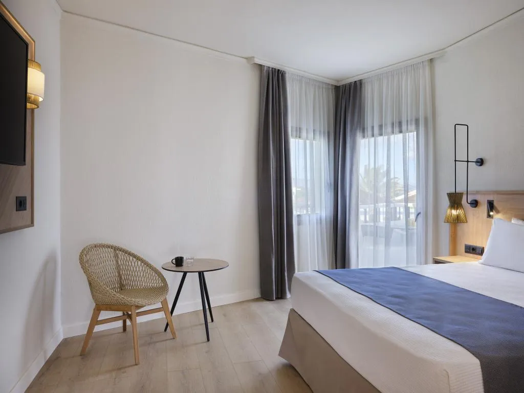 Double or Twin GARDEN VIEW Room, Atlantica Ocean beach Resort, Crete