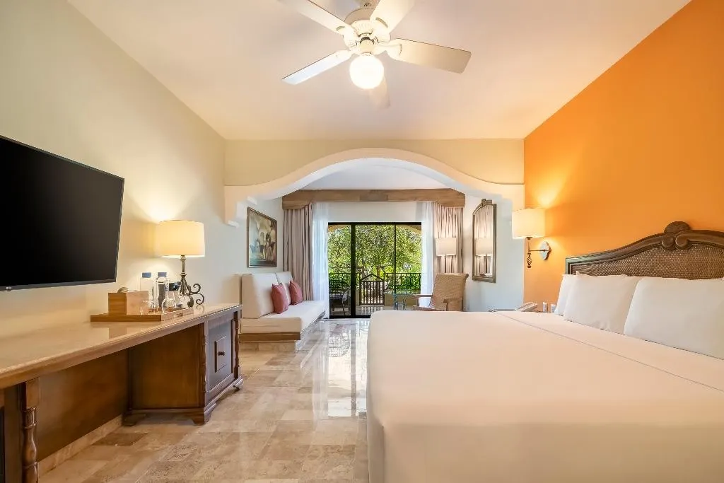 JUNIOR SUITE STANDARD Room, Iberostar Waves Paraiso Beach All Inclusive, Cancun Area