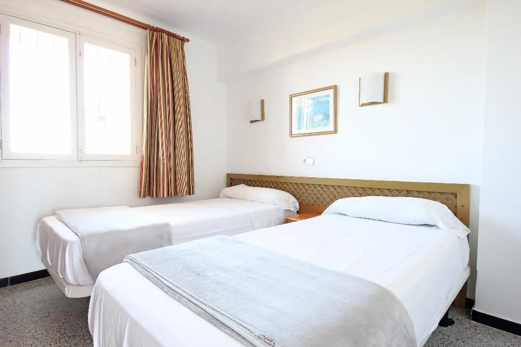 APARTMENT SEA VIEW Room, Niu d'Aus, Majorca