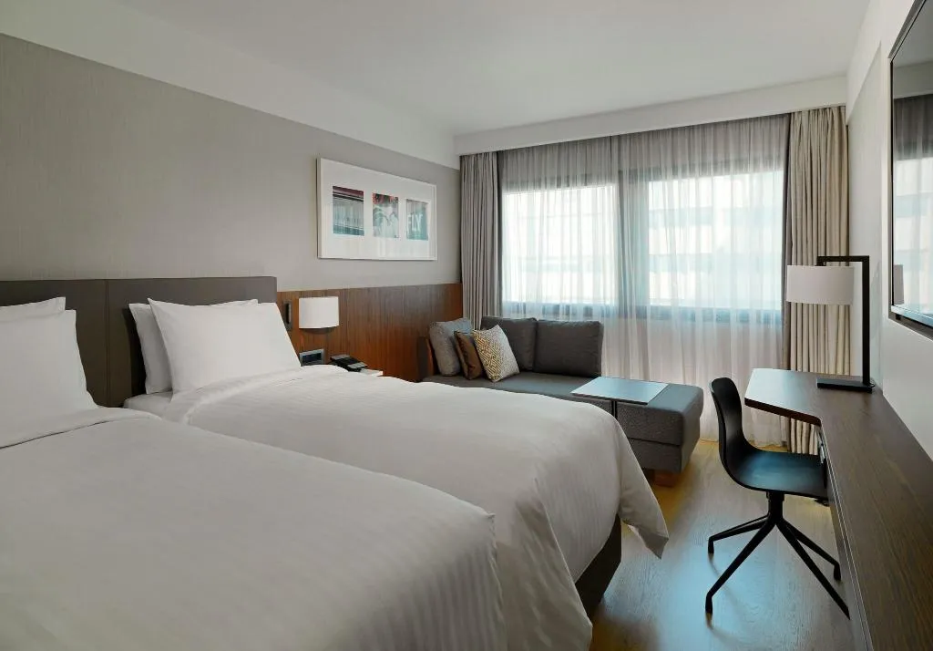TWIN PREMIUM CITY VIEW Room, Athens Marriott Hotel, Athens