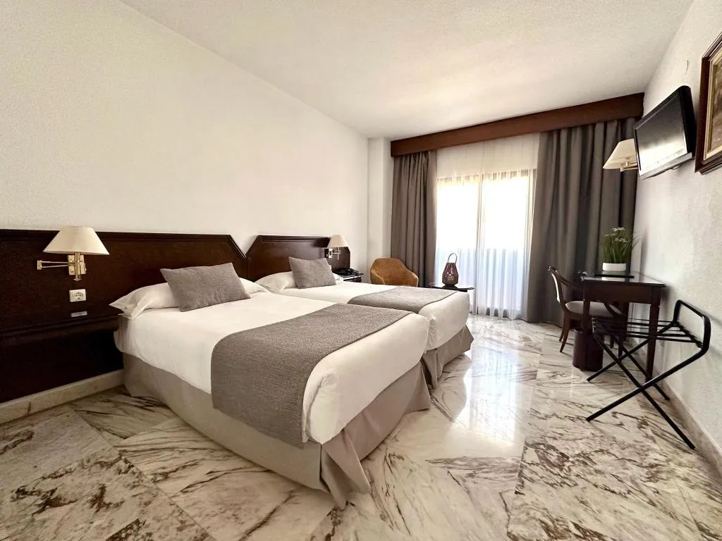 TWIN STANDARD Room, Hotel Turia, Valencia