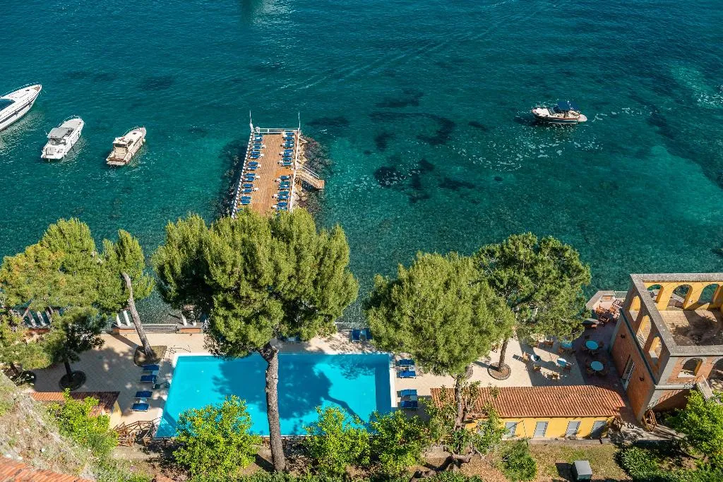 Pool, Grand Hotel Europa Palace, Naples