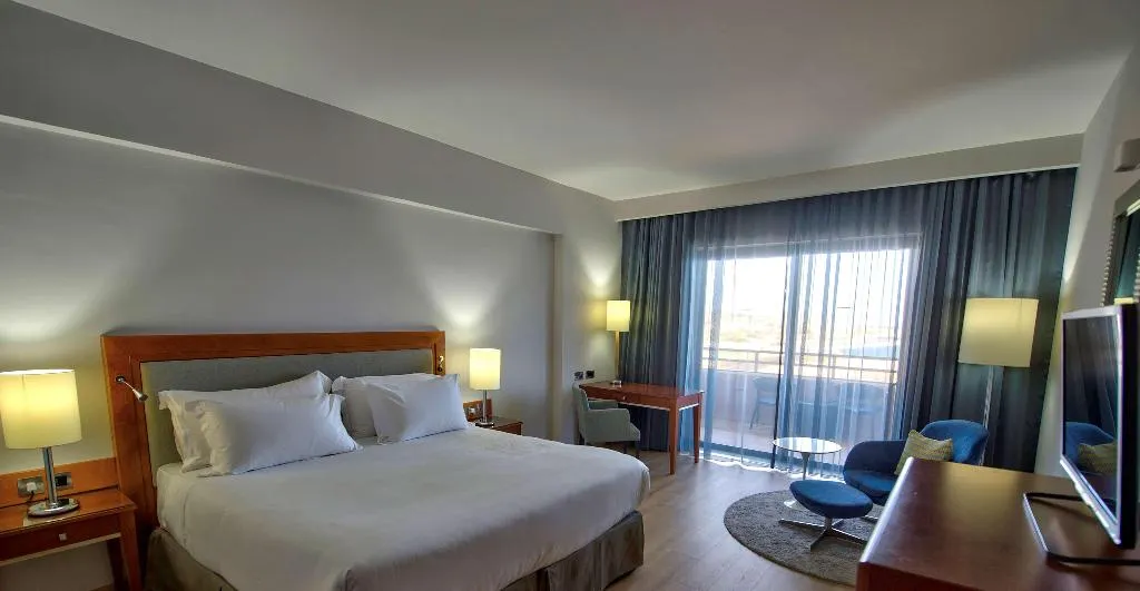 Room, Radisson Blu Resort, Malta St. Julians, Malta
