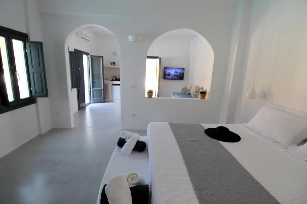 Room, Filira Suites, Santorini