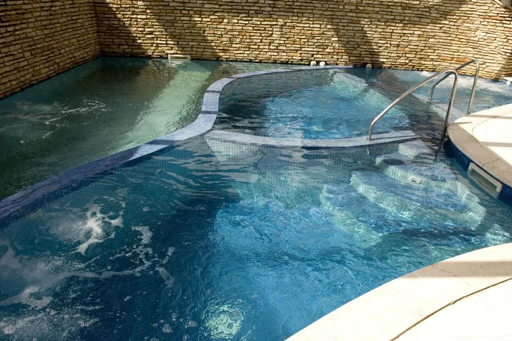Sports and Entertainment, Albergo Mediterraneo, Rome