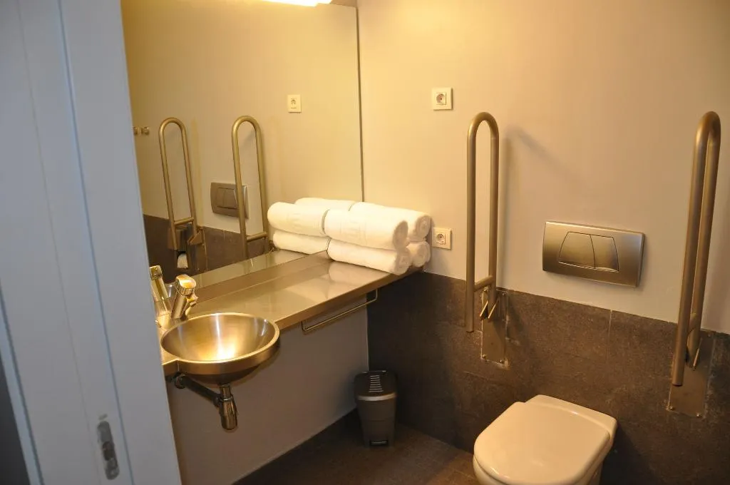 Double or Twin COMFORT Room, Centre Esplai Hostel, Barcelona
