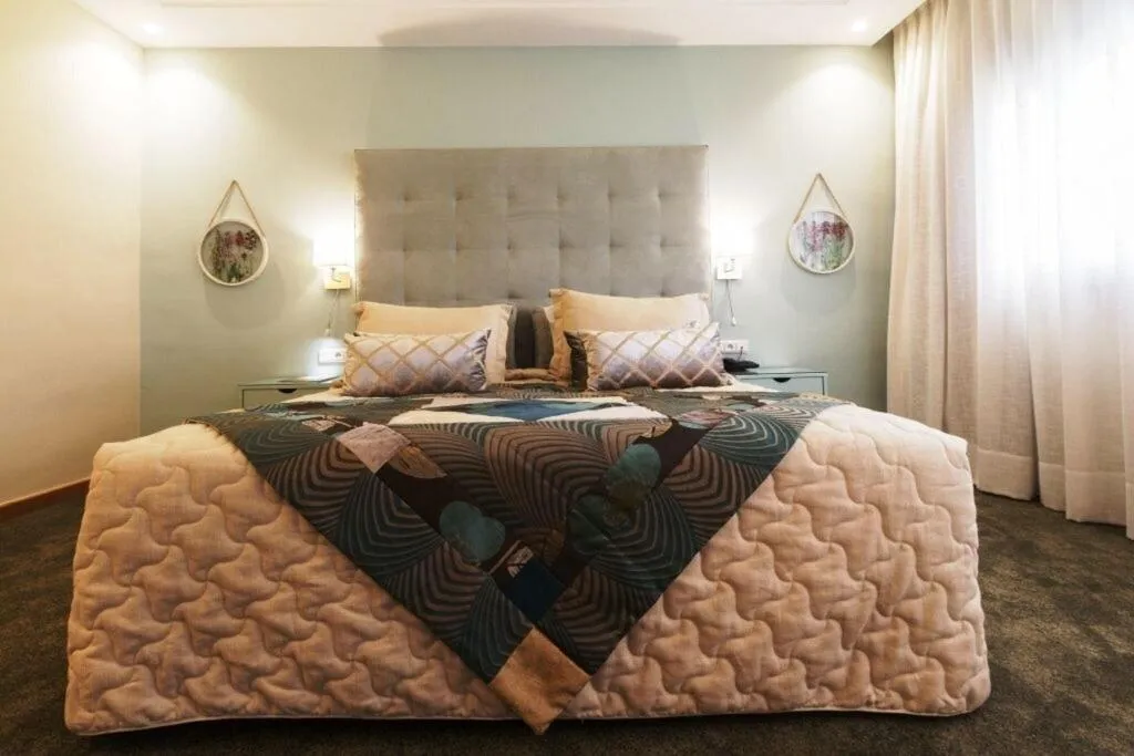 Room, Rabat, Rabat