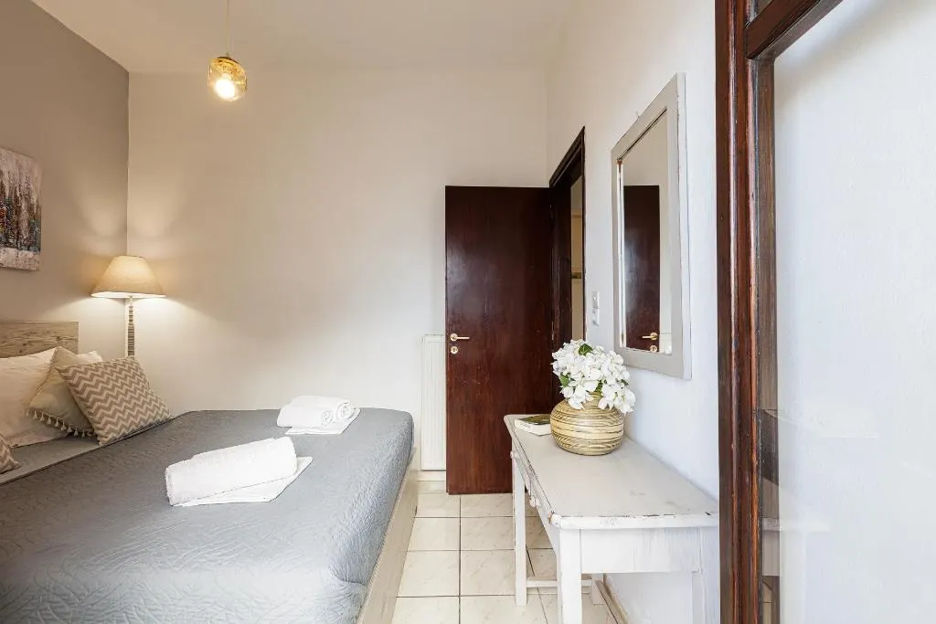 APARTMENT TWO BEDROOMS ONE BATHROOM Room, Kasteli Studios & Apartments, Crete