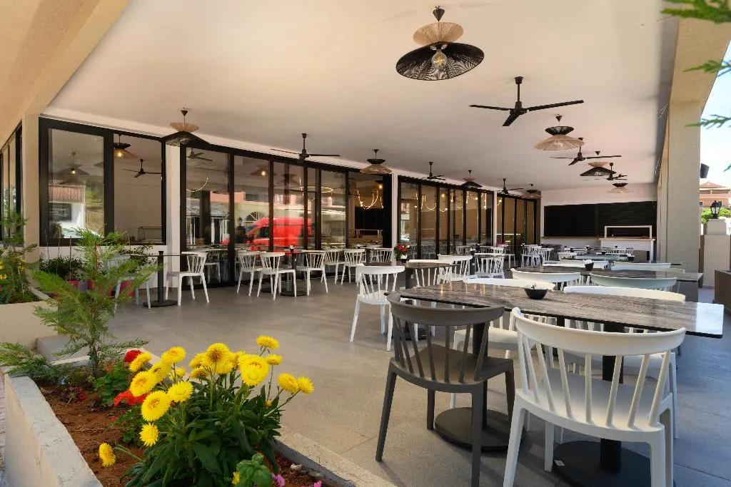 Restaurant, Tina, Corfu