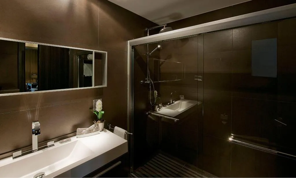 Room, Constanza, Barcelona