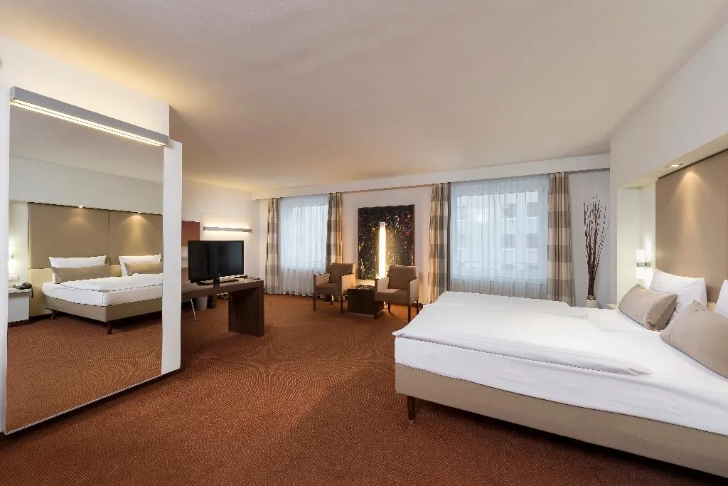 Room, Estrel Hotel Berlin, Berlin