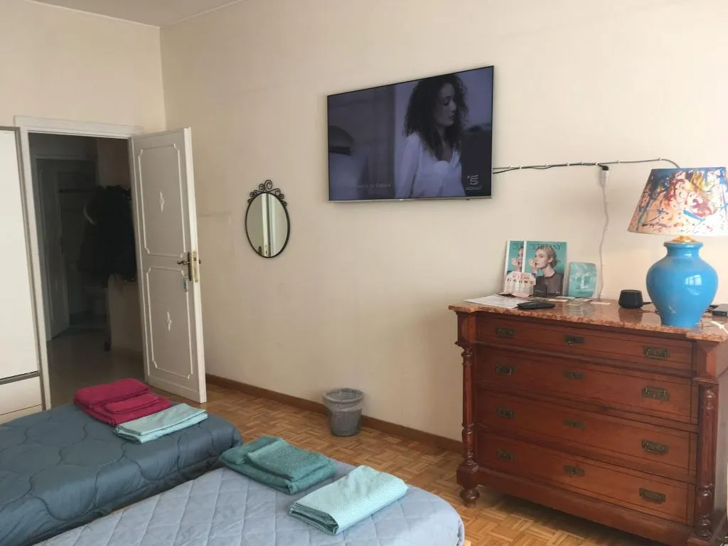 Room, Emilio's Home, Rome