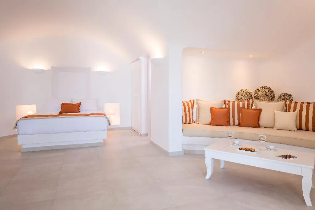 SUITE WITH JACUZZI Room, Amber Light Villas, Santorini