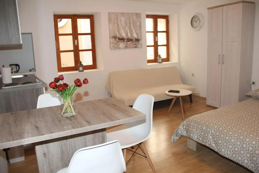Room, Old Theatre Rooms And Apartments, Split