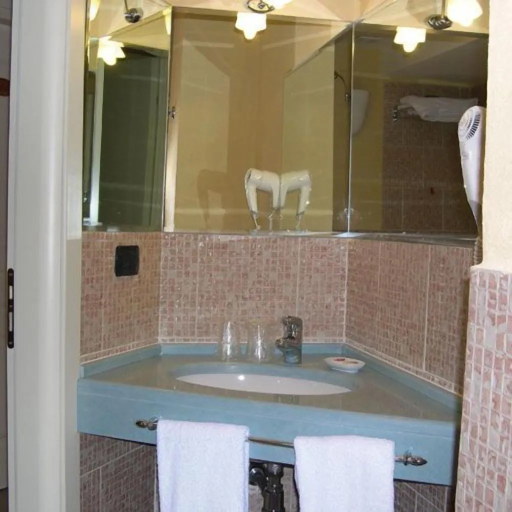 TRIPLE STANDARD Room, Eden Hotel, Naples