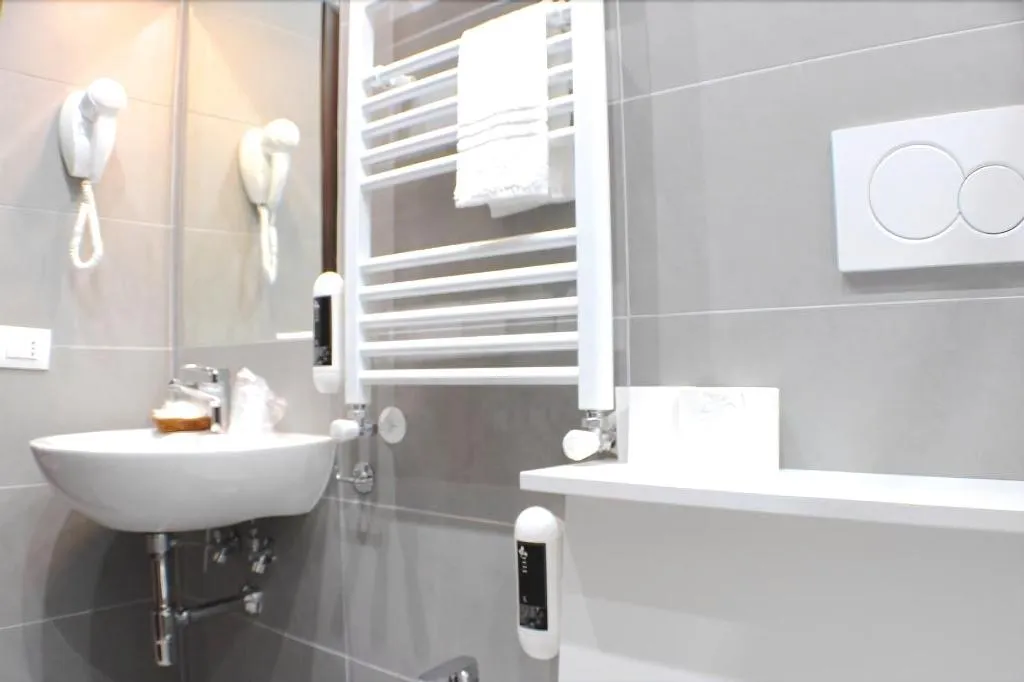 Room, Laterani Dfm, Naples