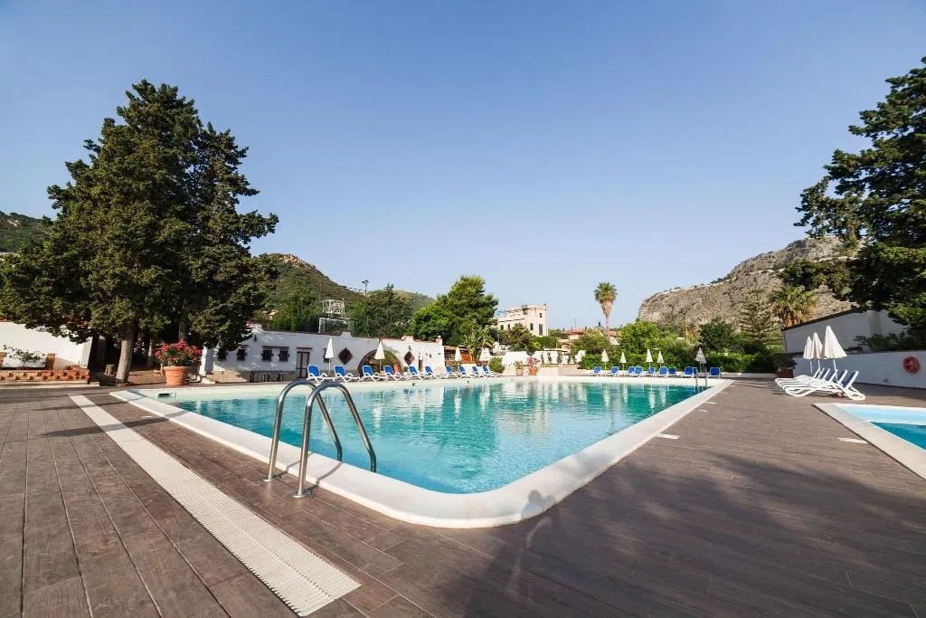 Pool, Hotel Kalura, Palermo