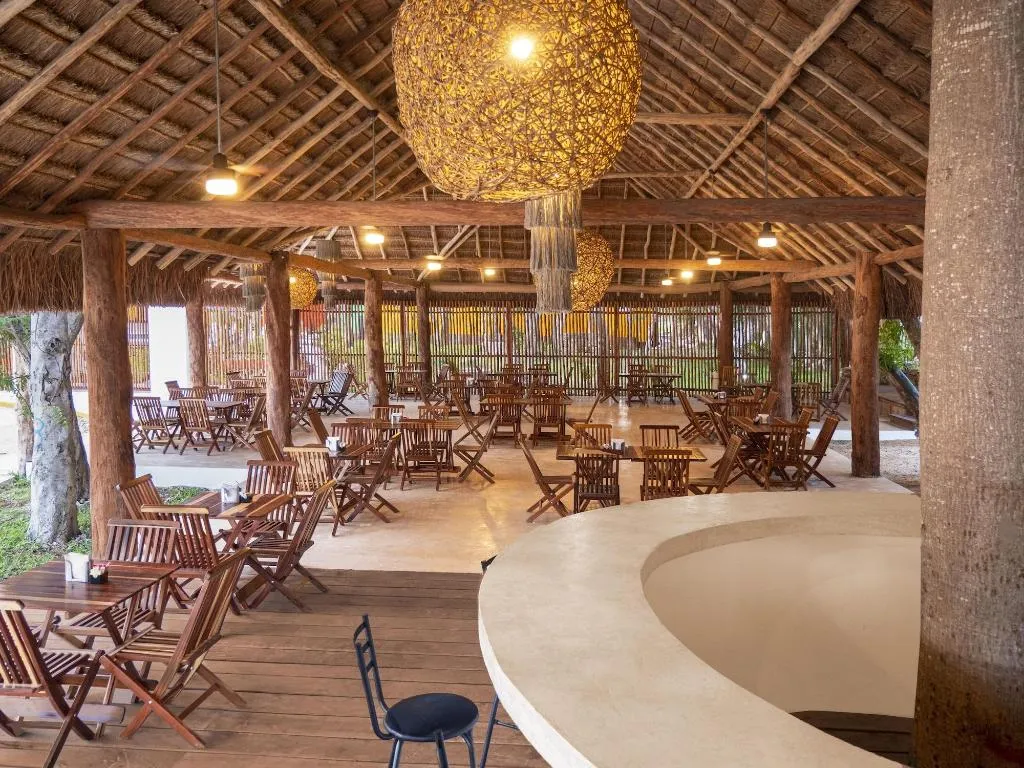 Restaurant, Colorbox Beds and Rooms By Milenium, Cancun Area