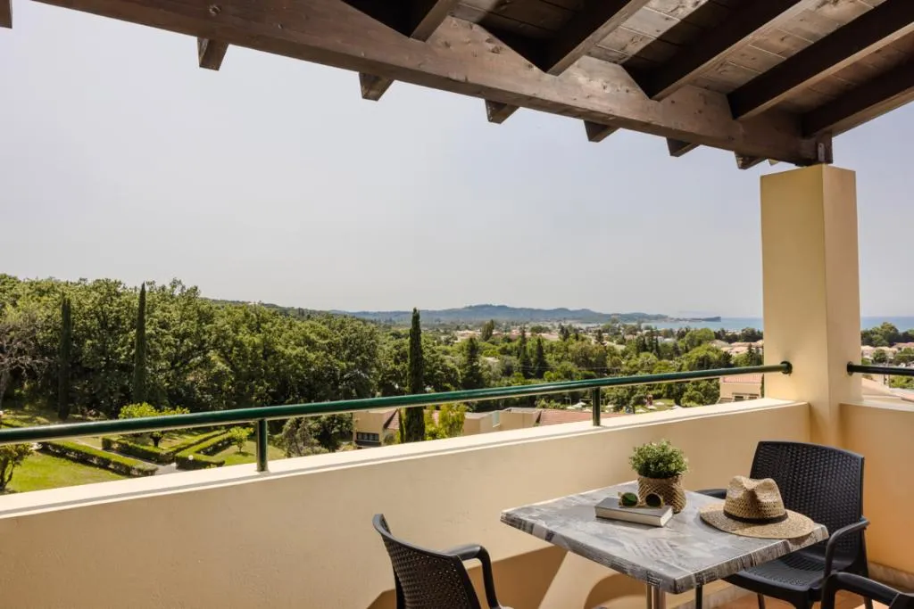 APARTMENT SIDE SEA VIEW ONE BEDROOM Room, Century Resort, Corfu