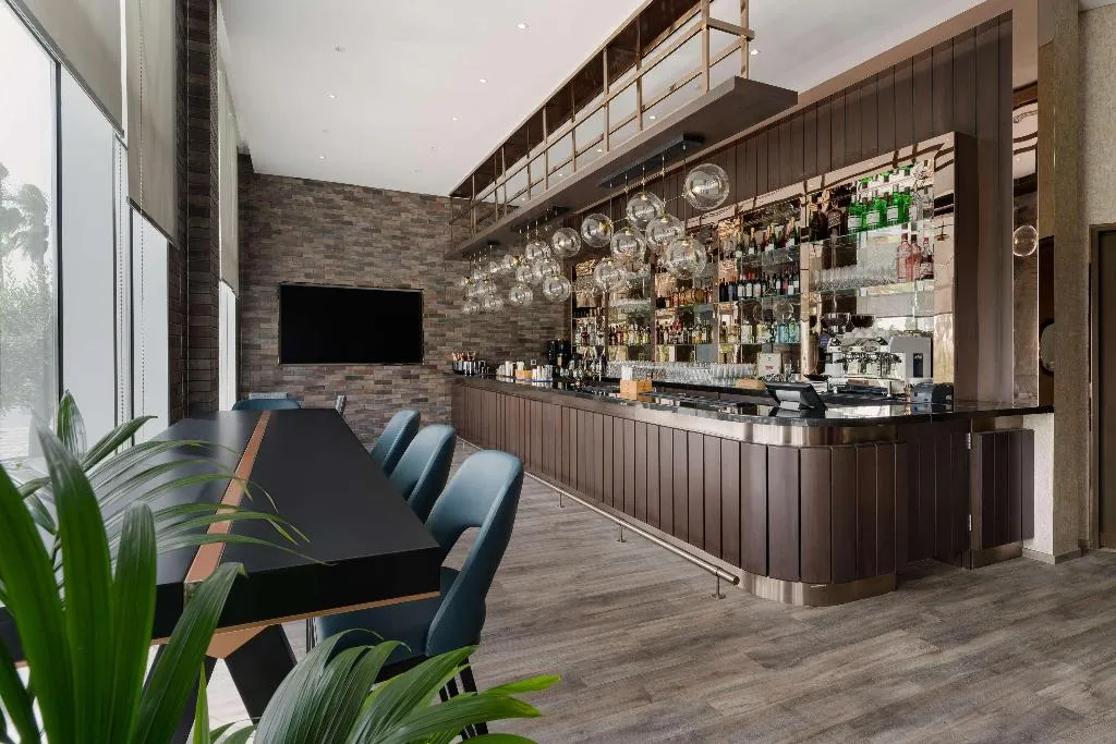 Bar, Radisson Dubai Damac Hills, Dubai