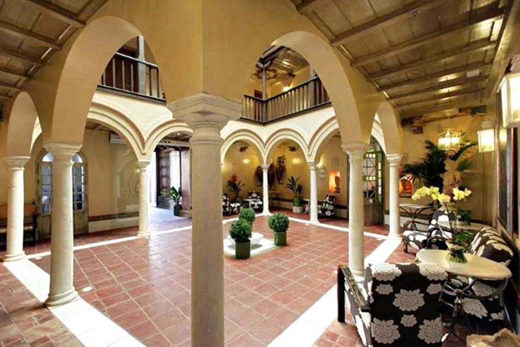 Lobby, Sacristia de Santa Ana, Seville