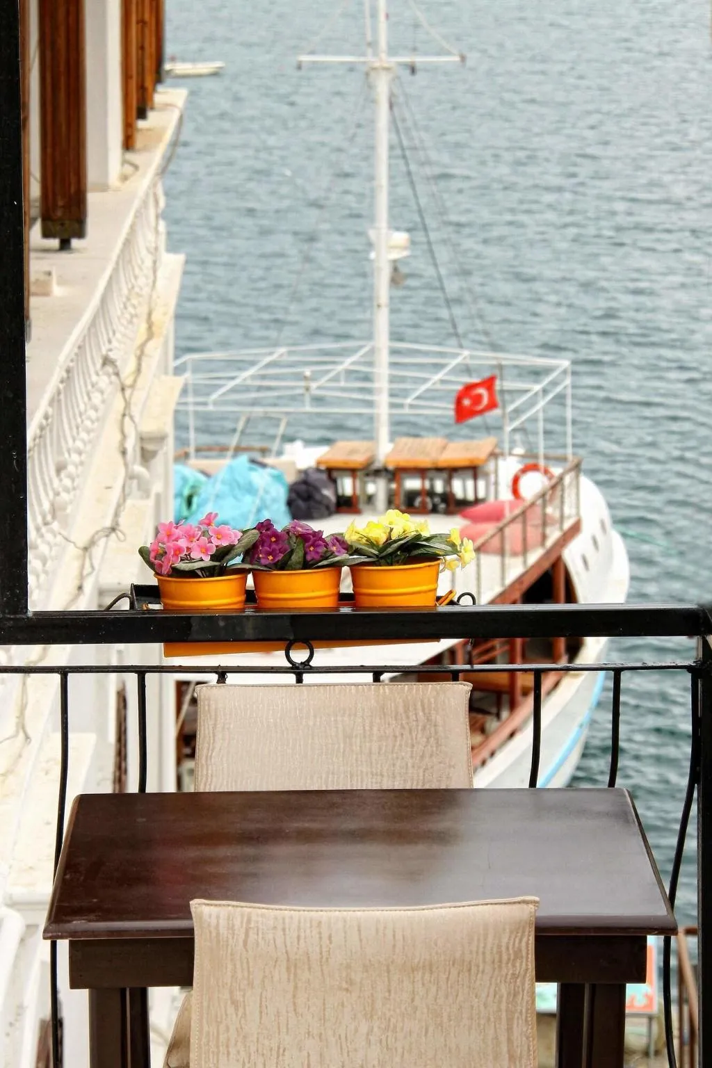 Terrace, Hotel Karacam, Izmir