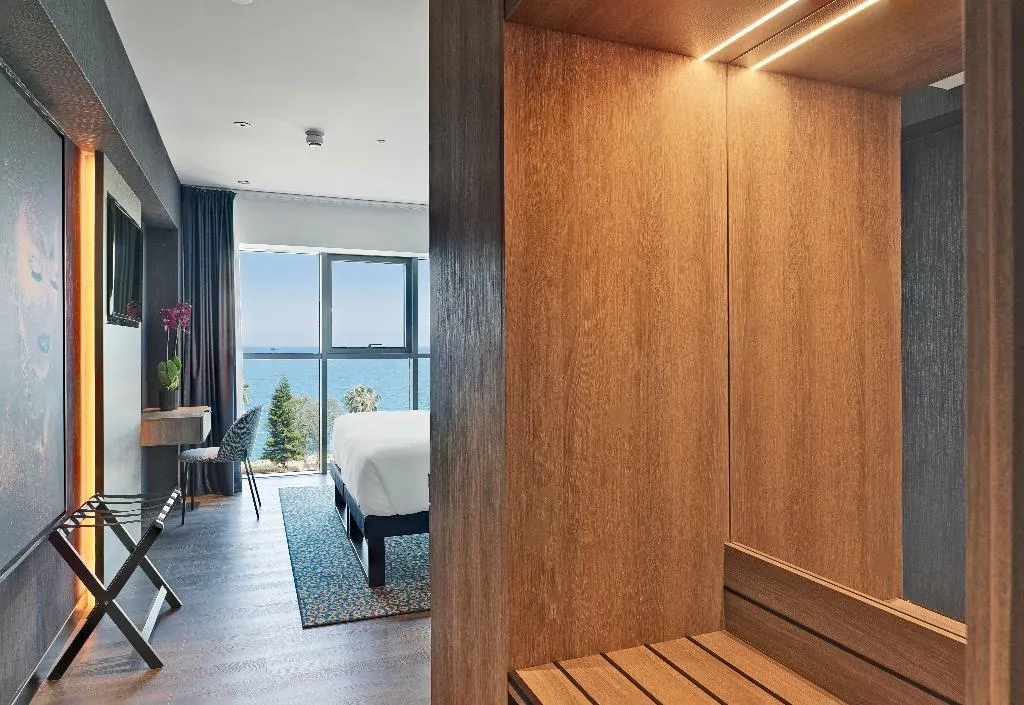 SUITE EXECUTIVE SEA VIEW Room, NYX Hotel Limassol, Cyprus