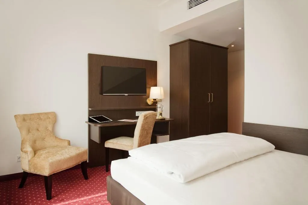 Room, Gold Palais Hotel, Berlin