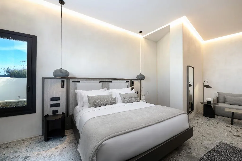 SUITE WITH JACUZZI Room, Aeonic Suites & Spa, Mykonos