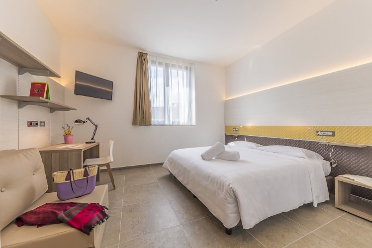 Camplus Guest Palermo, Catania