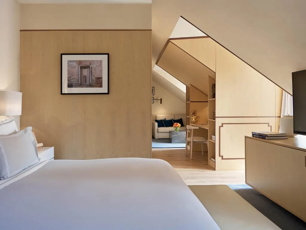 JUNIOR SUITE WITH DOUBLE BED Room, The One Palacio Da Anunciada, Lisbon