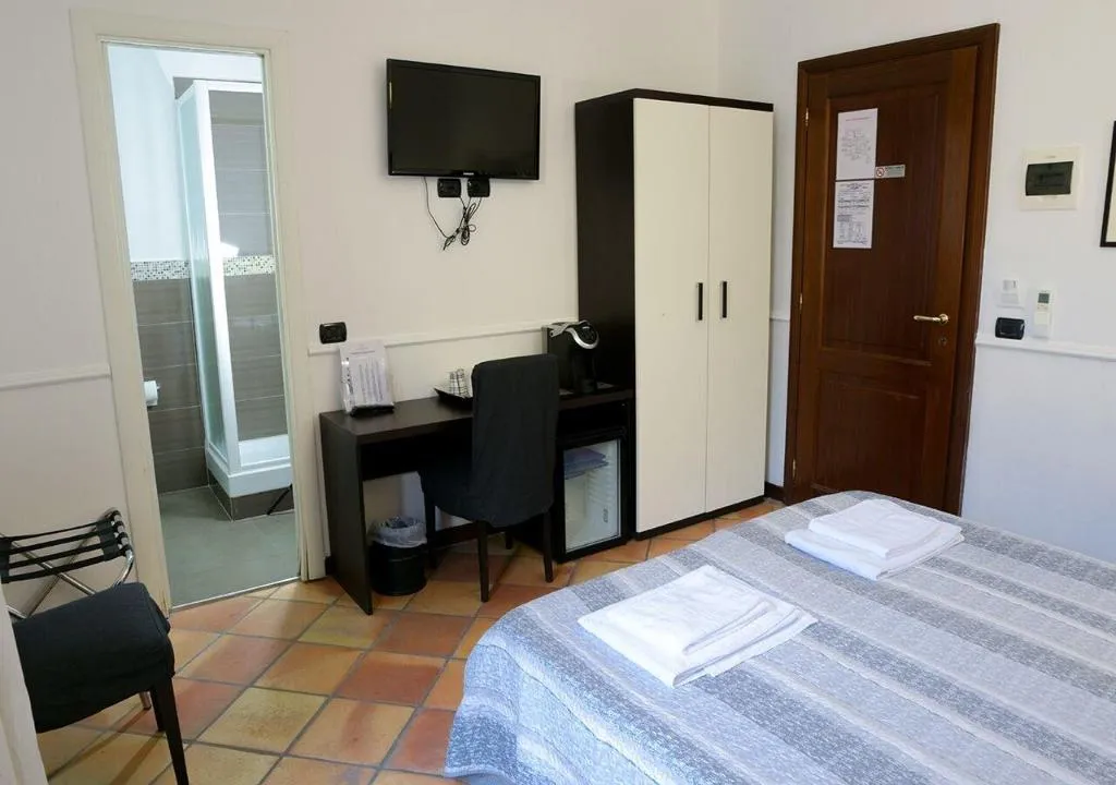 Room, Few Steps From Colosseum, Naples