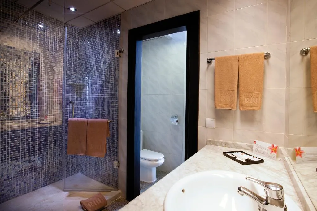 JUNIOR SUITE STANDARD Room, Hotel Riu Palace Nautilus - Adults Only, Costa Del Sol