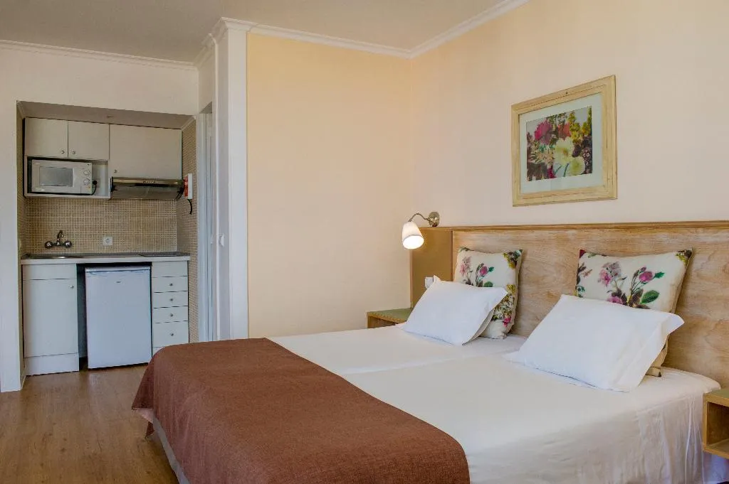 STUDIO CAPACITY 3 Room, Buganvilia Studio Hotel, Madeira