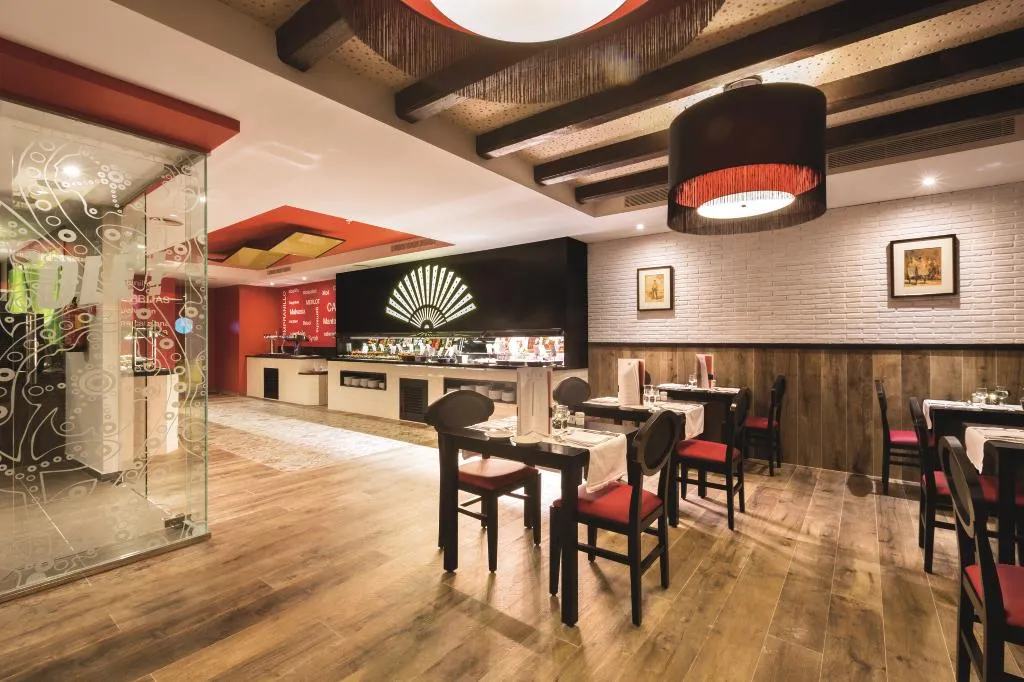 Restaurant, Hotel Riu Bravo - 0'0 All Inclusive, Majorca