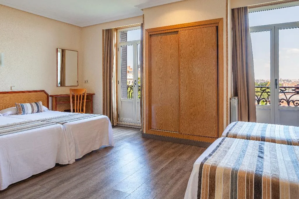QUADRUPLE STANDARD Room, Mediodia, Madrid