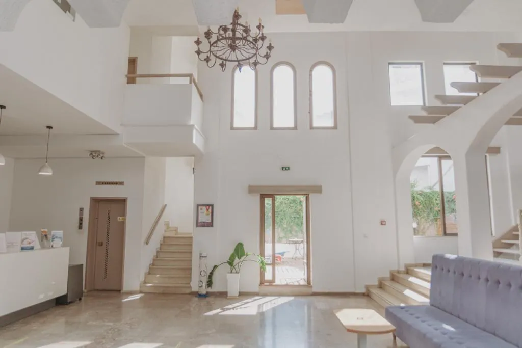Lobby, Apollon, Crete