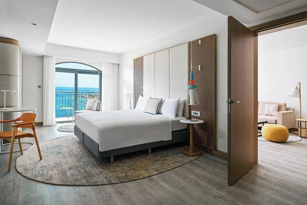 SUITE EXECUTIVE Room, Marriott Malta Hotel & Spa, Malta
