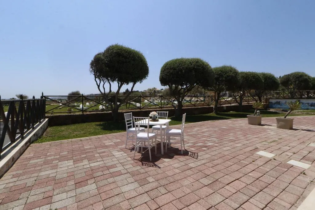 Terrace, Hotel Residence Capo Campolato, Catania