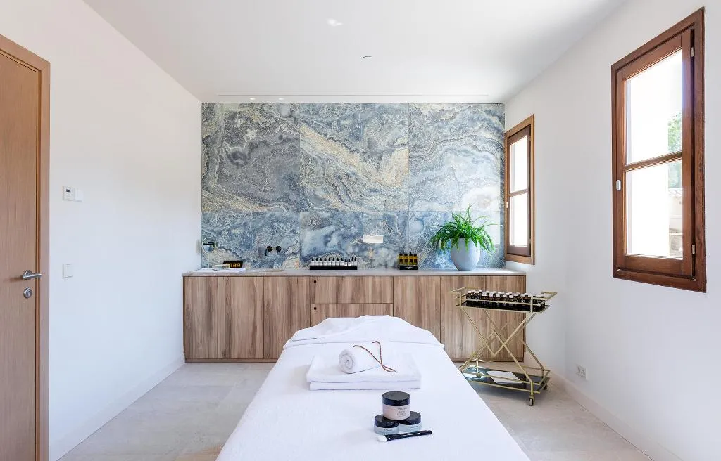 Sports and Entertainment, Kimpton Aysla Mallorca, Majorca