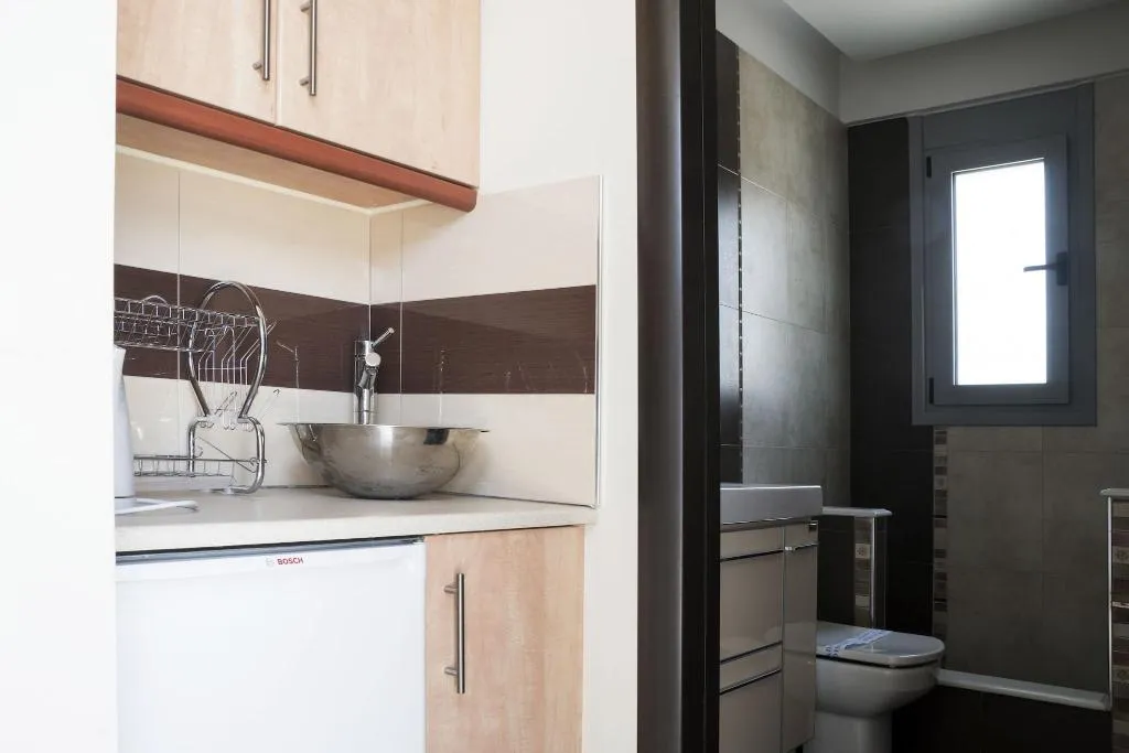 Room, Villa d'Irene - near Athens airport, 200 meters fr, Athens