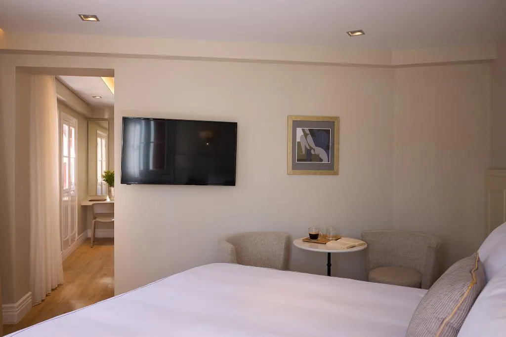 SUITE DELUXE WITH BALCONY Room, Vrachos Athens Suites, Athens