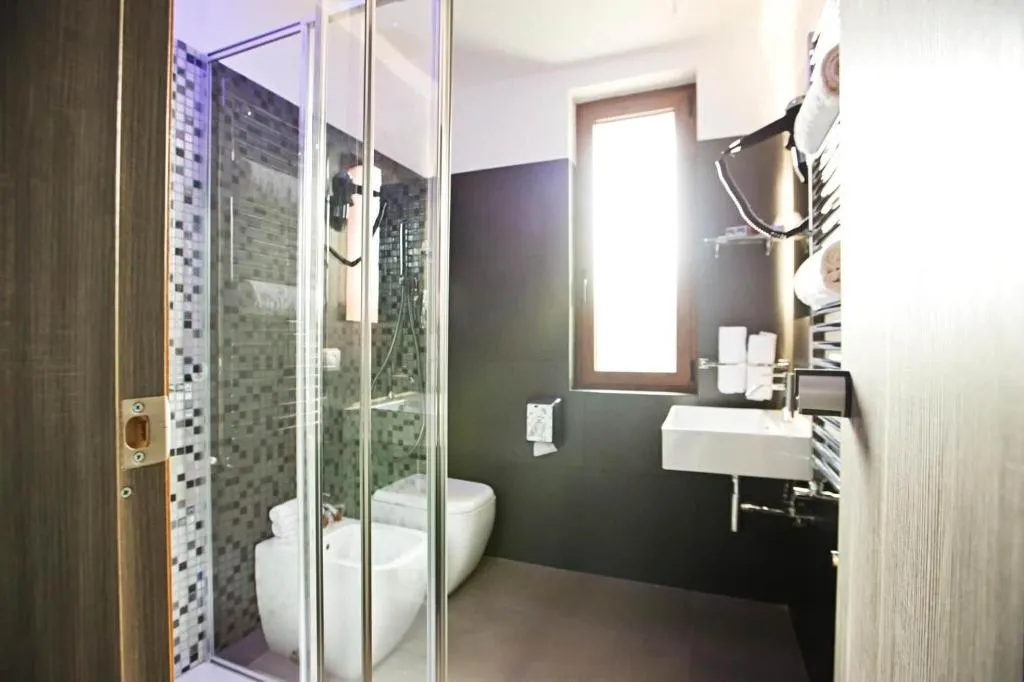 Room, Hotel Tiro A Volo, Naples