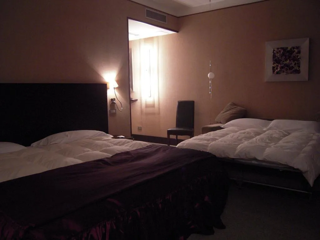 Room, MH Design, Naples