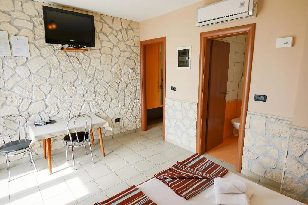 Room, Pansion Dalmacija, Split