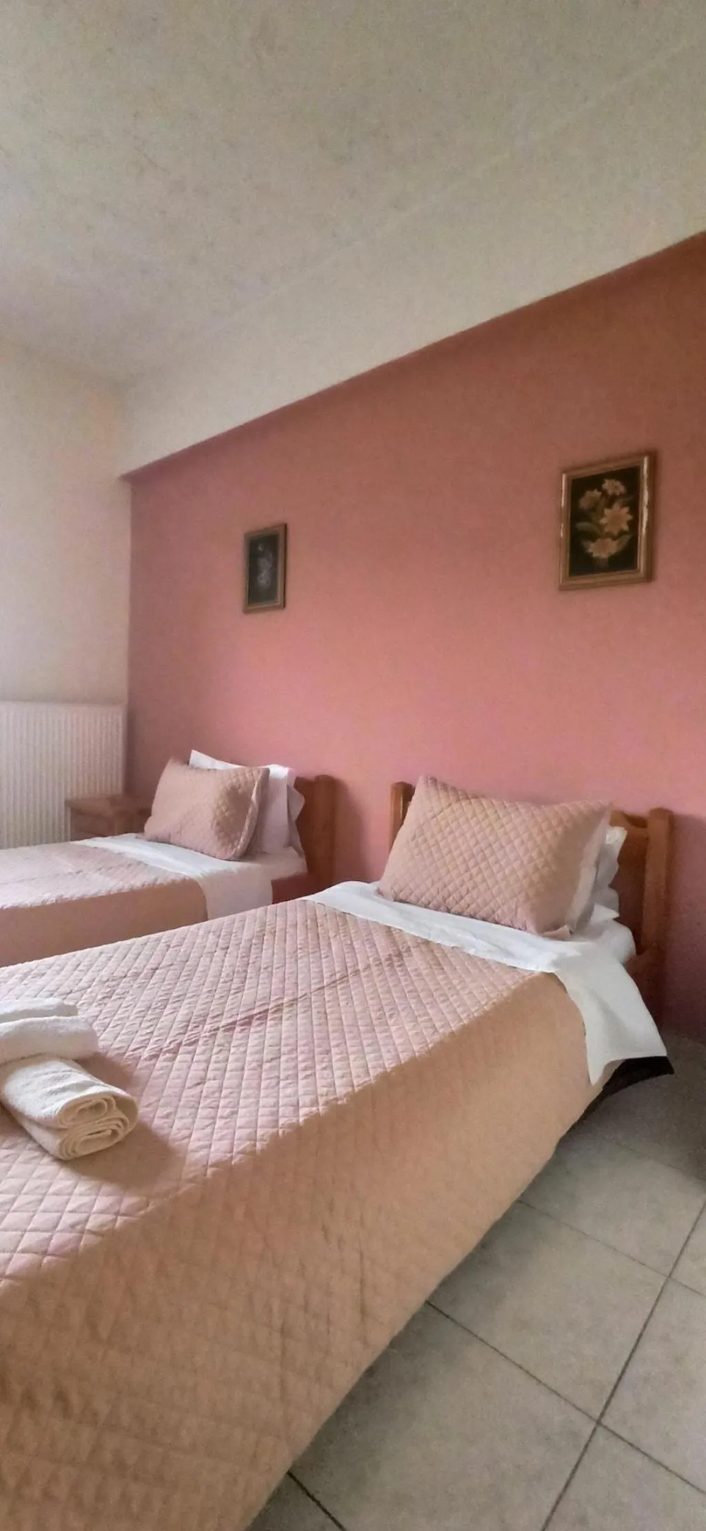 Room, Windy Place, Crete