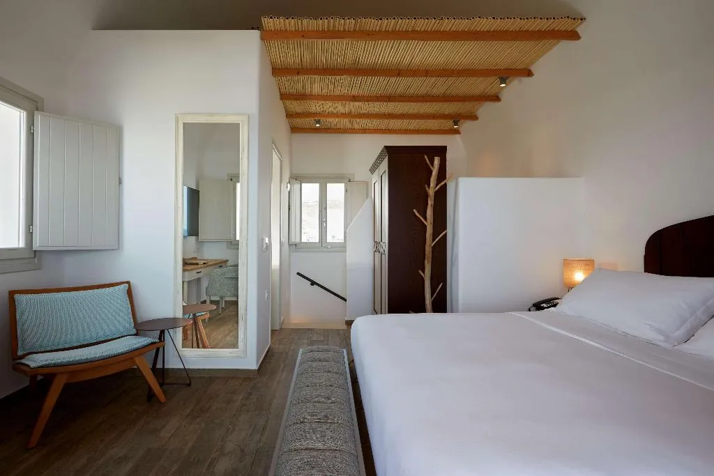 SUITE DUPLEX Room, Sea Breeze Santorini Beach Resort, Curio Collectio, Santorini